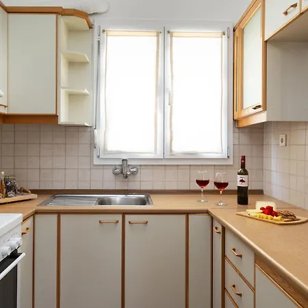 Nexus Downtown Apartment *