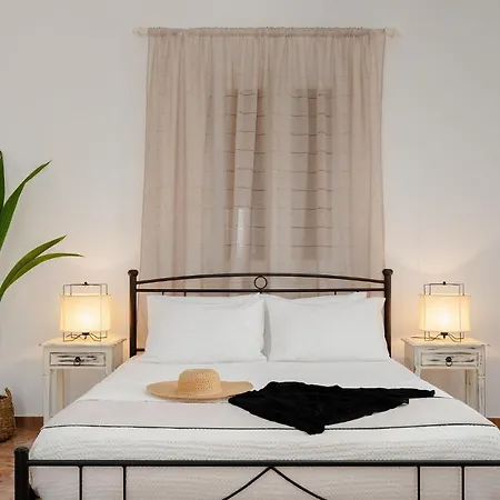 Nexus Downtown Naxos City