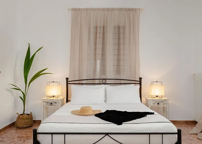 Nexus Downtown Naxos City